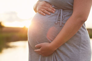 همه چیز درباره جوش زدن در دوران بارداری + درمان