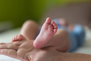 جا گذاشتن نوزاد تازه متولد شده از ذوق توسط پدر و مادرش