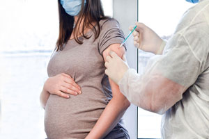 همه چیز درباره تزریق واکسن در دوران بارداری و شیر دهی