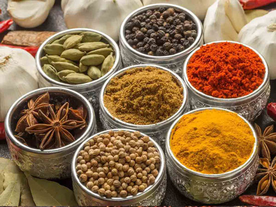 از کجا بفهمیم که ادویه ها خراب شدن یا نه؟ از کجا بفهمیم که ادویه ها خراب شدن یا نه؟