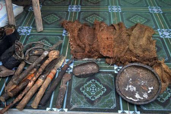 تارزان واقعی که 40 سال بدون هیچ امکاناتی در جنگل زندگی می کرد تارزان واقعی که 40 سال بدون هیچ امکاناتی در جنگل زندگی می کرد