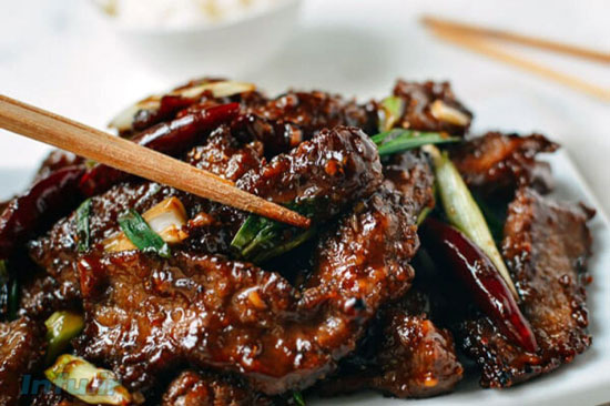 روش تهیه خوراک گوشت گاو مغولی در منزل روش تهیه خوراک گوشت گاو مغولی در منزل