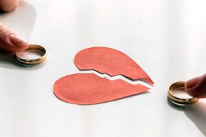 خنده دار ترین و عجیبترین طلاقهای تاریخ بشریت
