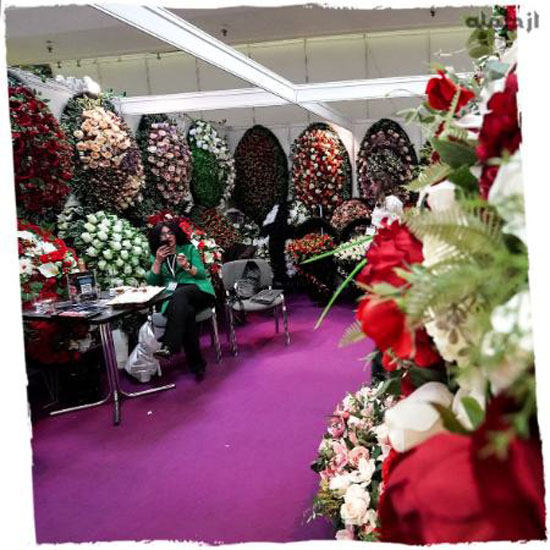 عکس هایی از نمایشگاه عجیب و جالب تشییع جنازه در روسیه عکس هایی از نمایشگاه عجیب و جالب تشییع جنازه در روسیه