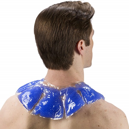 یخ درمانی چیست و فواید یخ گذاشتن در نقطه فنگ فو در گردن