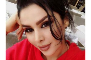 عکس های دنیا جهانبخت و پسرش با لباس های ست و بسیار شیک