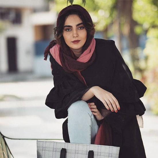 عکس های جدید مهشید جوادی با موهای پریشان + بیوگرافی عکس های جدید مهشید جوادی با موهای پریشان + بیوگرافی