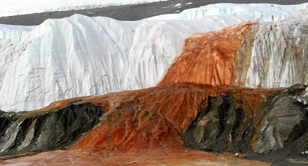 عجیب و دیدنی ترین مکان های طبیعی جهان