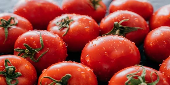 با مصرف این 10 ماده غذایی زیباتر شوید!! با مصرف این 10 ماده غذایی زیباتر شوید!!