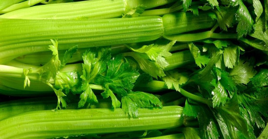 با مصرف این 10 ماده غذایی زیباتر شوید!! با مصرف این 10 ماده غذایی زیباتر شوید!!