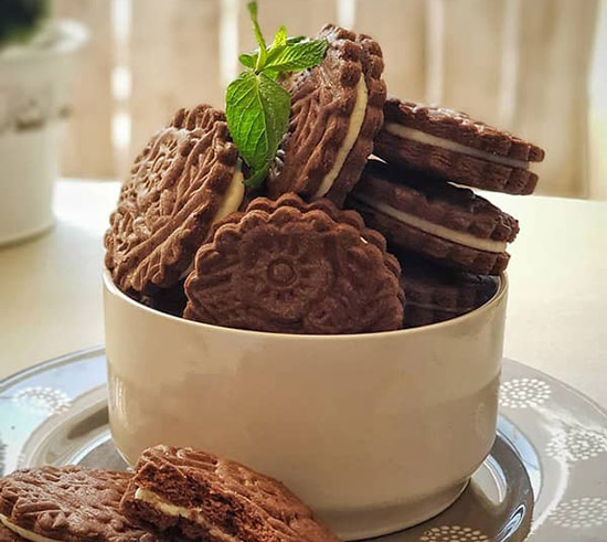 خوردن بیسکوییت کرم دار ، کارهای جالب و روزمره که قبلا نمی دانستید!!