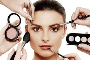 چطور آرایش کنیم که طبیعی به نظر برسیم؟