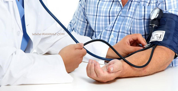 چک کردن فشار خون ، معاینات پزشکی مهم در دهه سوم زندگی آقایان