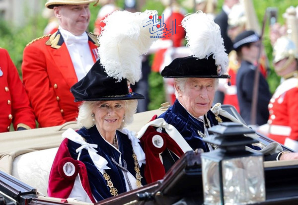 کالسکه پادشاه انگلیس ، عکس خنده دار از خانواده سلطنتی انگلیس!!