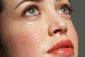 راه های جلوگیری از عرق کردن بیش از حد در تابستان