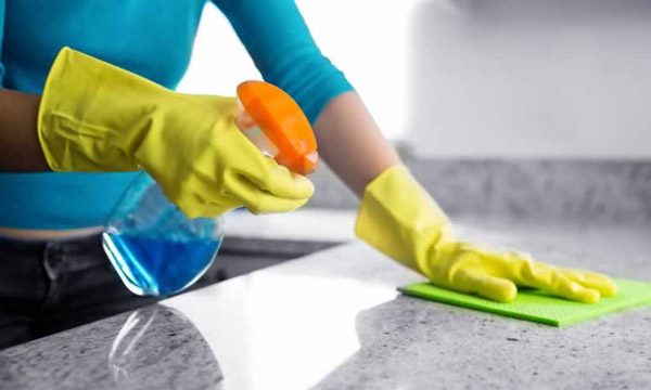 بلافاصله اپن یا روی کابینت های آشپزخانه را تمیز کنید ، وقتی حس و حال شستن ظرف را نداریم چه کنیم؟