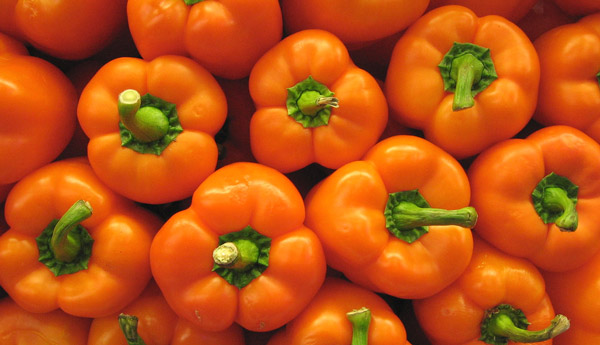 فلفل دلمه نارنجی - Orange bell pepper
