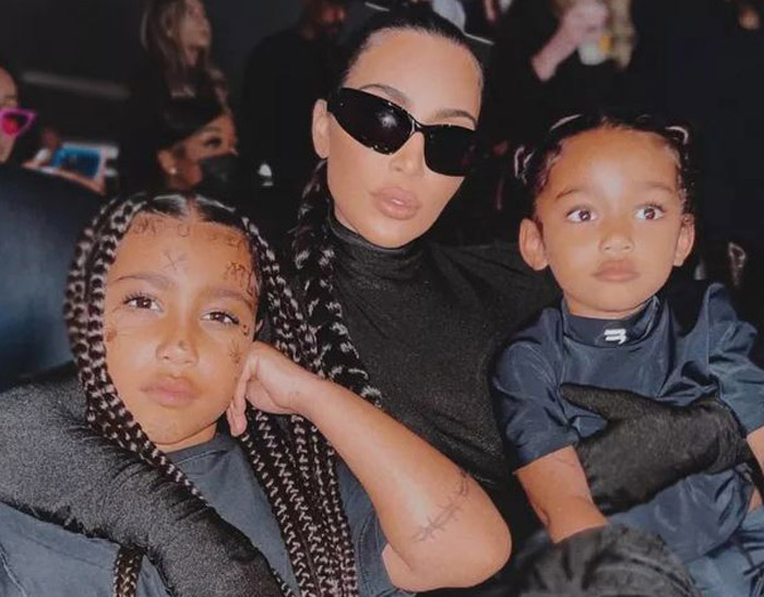 اقدام عجیب دختر کیم کارداشیان ، The strange action of Kim Kardashian's daughter