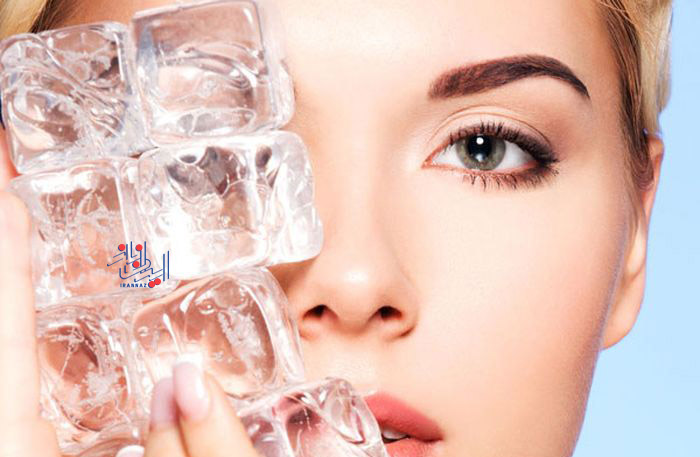 آب یا مکعبهای کوچک یخ - Small ice cubes ، رفع افتادگی پلک با این روش های موثر و خانگی