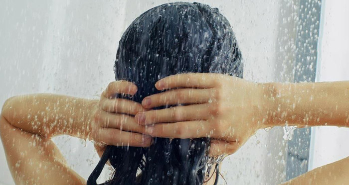 منتظر بمانید سپس آبکشی کنید ، نحوه استفاده از آلوئه ورا برای توقف ریزش مو