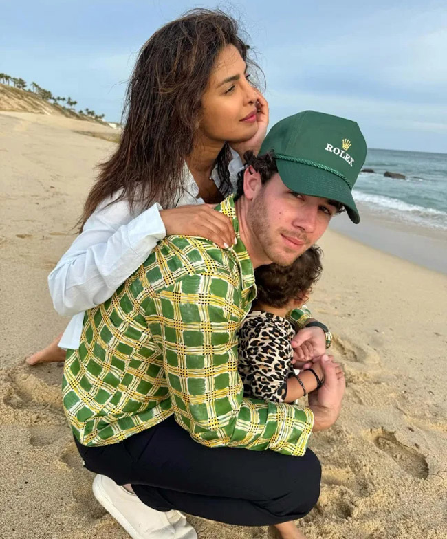 پریانکا چوپرا - Priyanka Chopra و نیک جوناس - Nick Jonas به همراه دخترشان