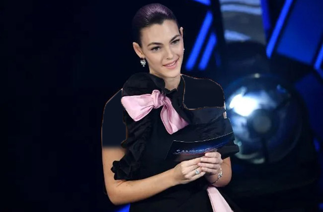 ویتوریا سرتی - Vittoria Ceretti خیلی کم کار است