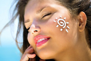 آیا استفاده از ضد آفتاب های خارجی حتما سلامت و پاکی پوست را تضمین میکند؟