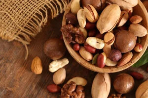 5 آجیل پرکالری برای افزایش وزن