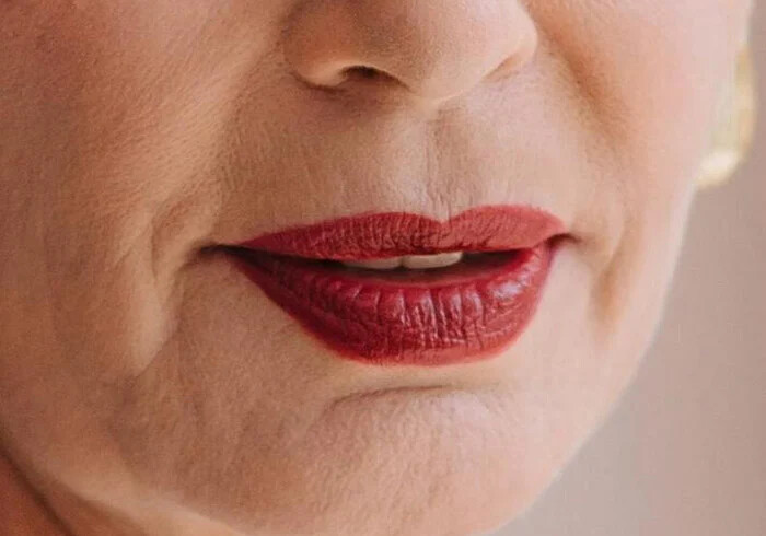 قرمز به رنگ کرنبری