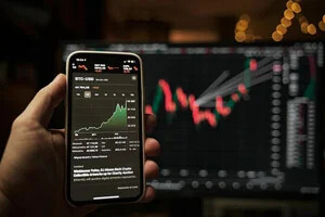 اولین پلتفرم پراپ تریدینگ ارز دیجیتال در ایران + نکات مهم