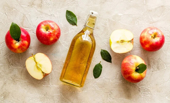 سرکه سیب و آب گرم