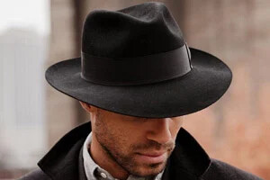 چطور می توانیم با پوشیدن کلاه جذاب شویم؟