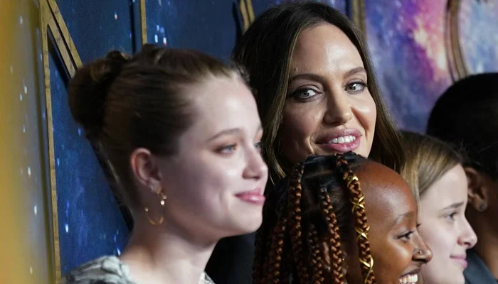 او راه خواهر و برادرانش را دنبال کرد ، Angelina Jolie و دخترش شیلو جولی-پیت (Shiloh Jolie-Pitt)