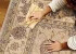 راهنمای تمیز کردن لکه آب طالبی از روی فرش