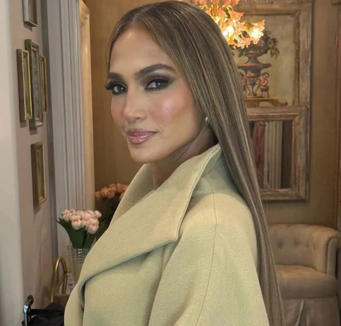 ظاهر جدید جنیفر لوپز (Jennifer Lopez) با حوله حمام!