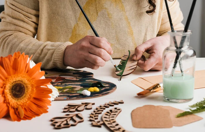 انجام کارهای دستی و هنری