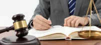 چگونه مجموعه حقوقی وکیل بی با حضور آنلاین، اعتماد مشتریان را جلب میکند؟