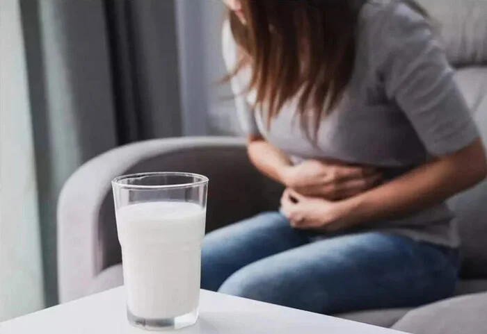 مرکبات ترش و شیرین ، برای حفظ سلامتی هرگز این خوراکی ها را با شیر نخورید