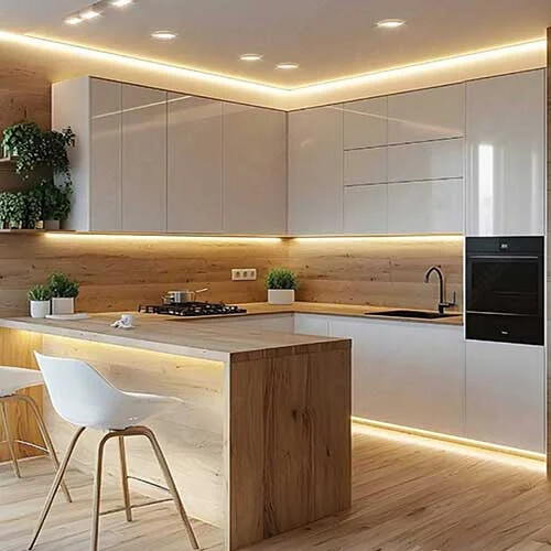 بازسازی آشپزخانه کوچک با کابینت ام دی اف سفید چوبی