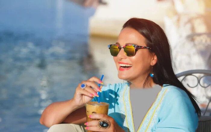 یک لبخند سالم و زیبا داشته باشید