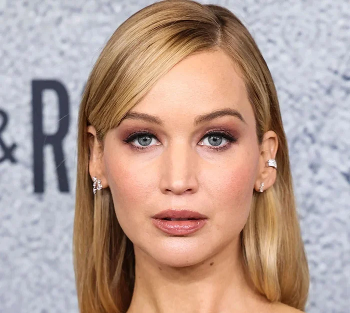 جنیفر لارنس (Jennifer Lawrence) ، مدل موهای مناسب افراد با صورت گرد با الهام از سلبریتی ها
