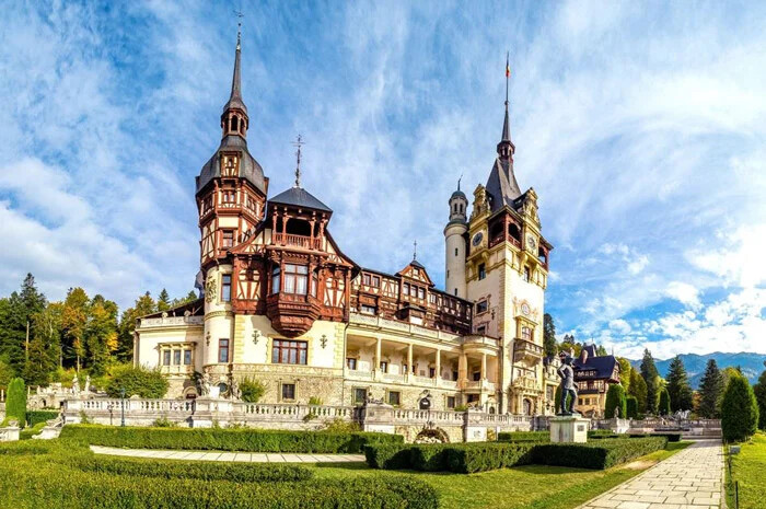 قصر پلس، رومانی (Peles Castle) ، معروف ترین و زیباترین قصرها و قلعه های جهان + تصاویر