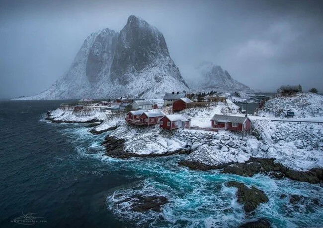 همنوی «Hamnoy»
