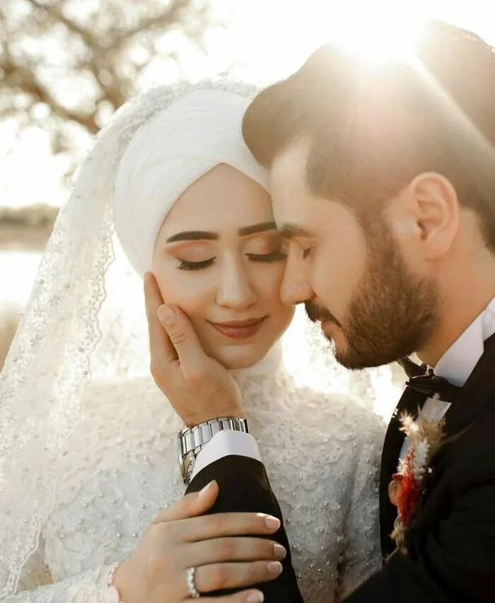 Romantic Wedding Photos; Beautiful Pictures of Brides and Grooms