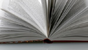 شعر سرسبز دل از شاخه بریدم ، تو چه کردی ؟