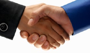 معنی کمال و بی‌نقصی‌ را کامل بدانید