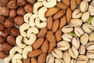 آشنایی با خواص آجیل را بدانید