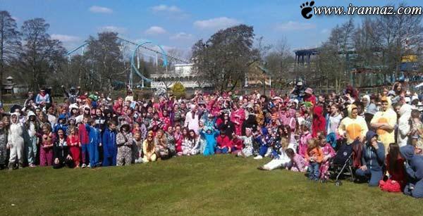 تجمع جالب 700 دختر باپیژامه های یک رنگ (عکس)