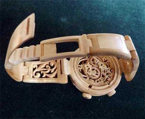 ساعت های موچی که از چوب درست شده است (عکس)