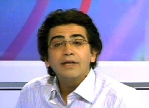 تعطیلی برنامه فرزاد حسنی در رادیو